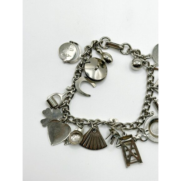VINTAGE 1950'S 7" SILVERTONE METAL MECHANICAL CHARM BRACELET 18 CHARMS - Picture 6 of 6